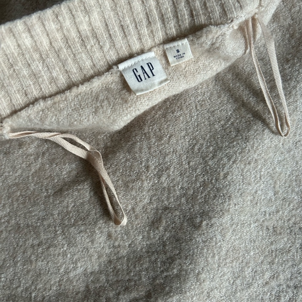 GAP Women's Light Brown Cardigan - Picture 8 of 8